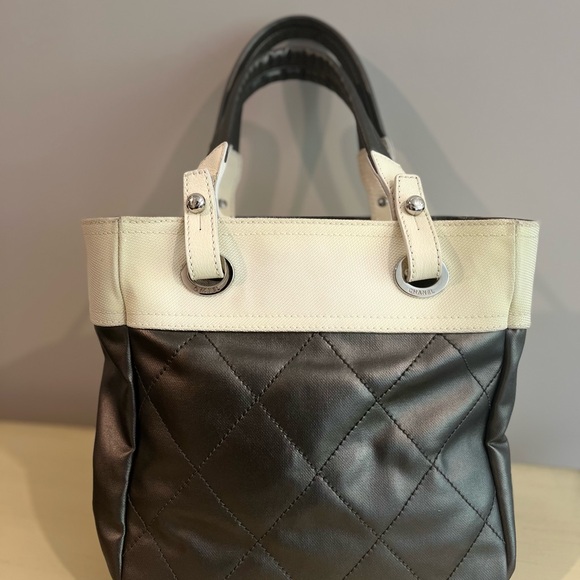 Chanel tote grey and beige leather w/ canvas! - Picture 2 of 4